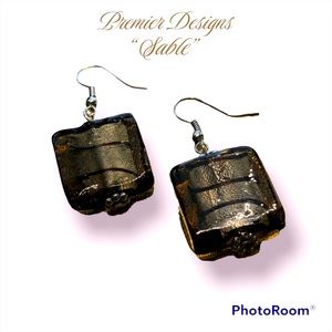 Premier Designs “Sable” Earrimgs